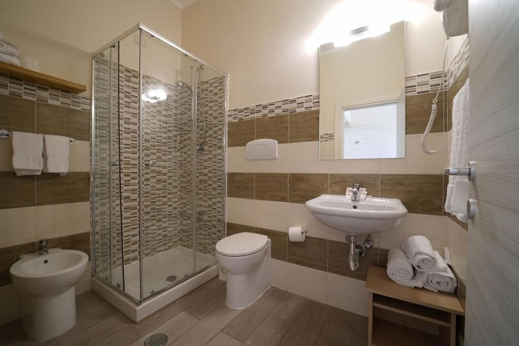 Hotel Villaggio Casarossa Кротоне Экстерьер фото